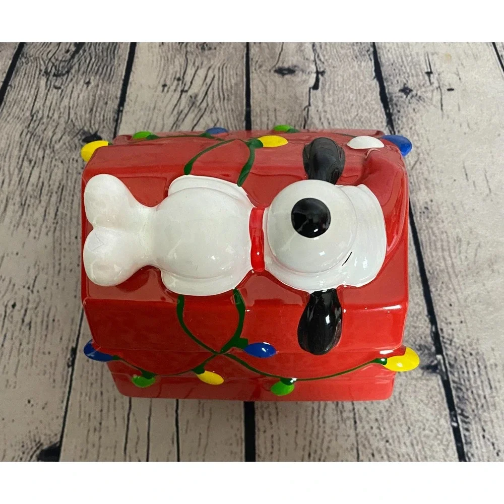 Classic‎ Cookie Jar Red Christmas Peanuts 50th Anniversary Snoopy Doghouse
